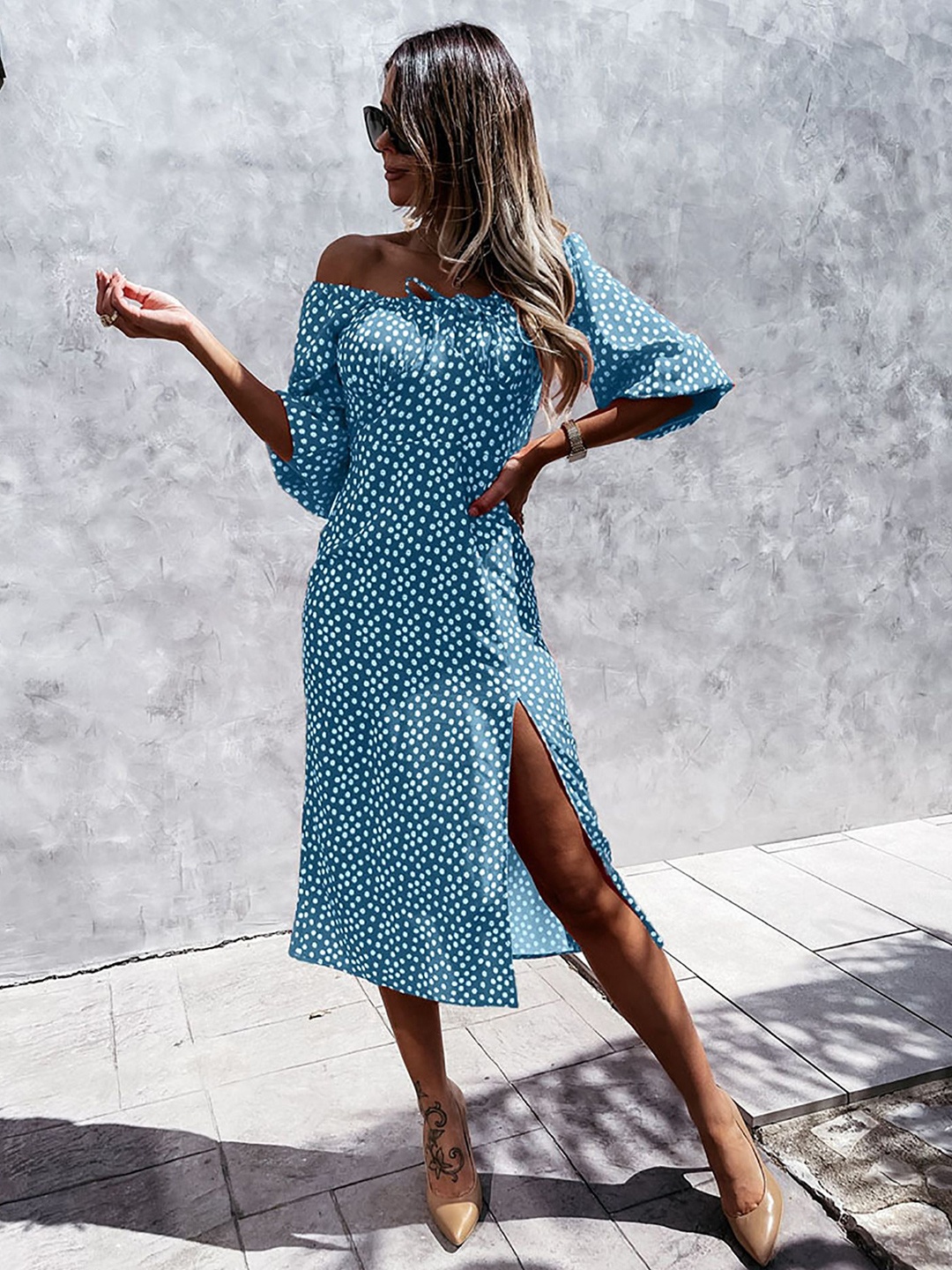

StyleCast x Revolte Printed Flared Sleeve A-Line Midi Dress, Blue