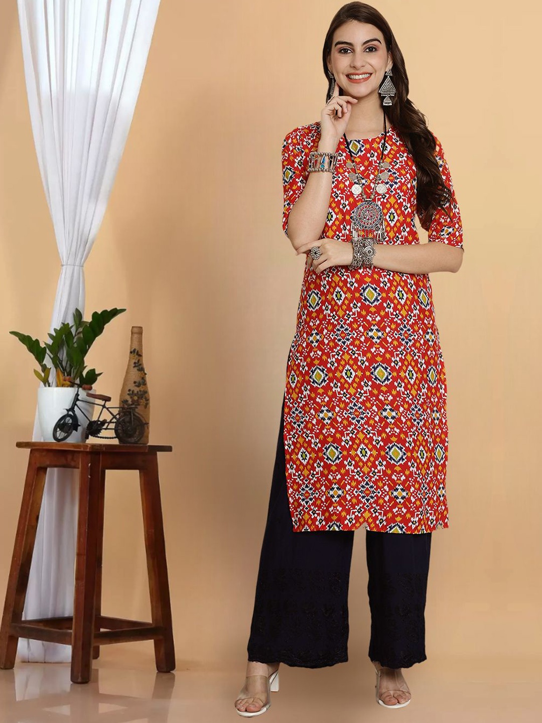 

7Threads Printed Round Neck Straight Kurta, Red