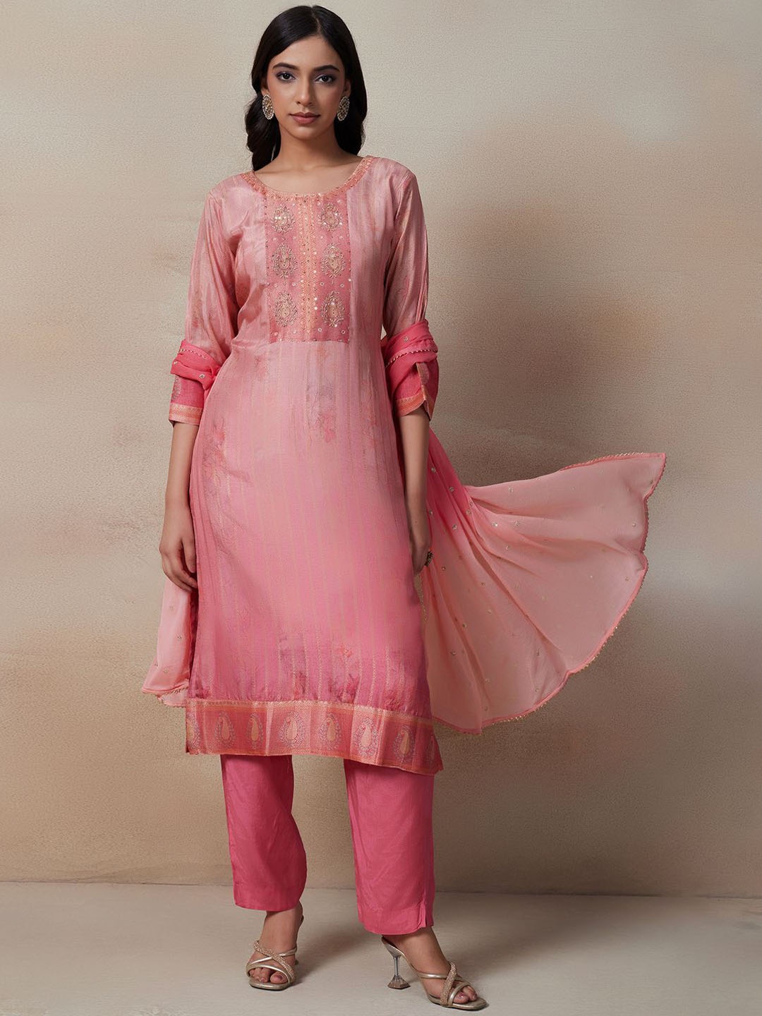 

Rang by Indya Women Ethnic Motifs Embroidered Regular Thread Work Kurta with Trousers & With Dupatta, Pink