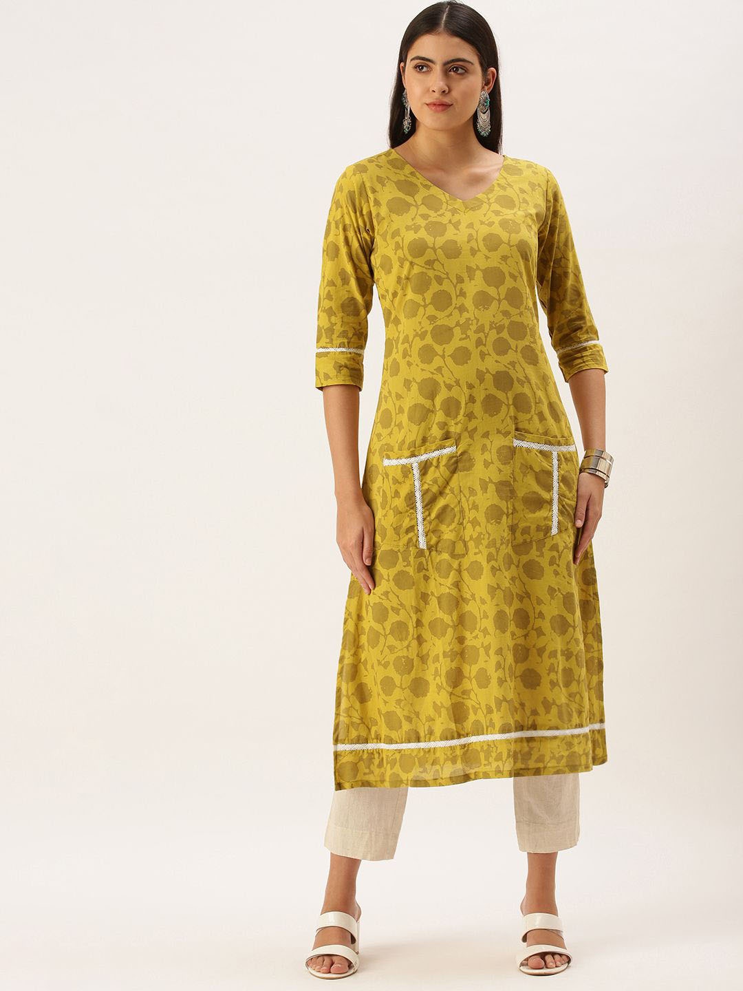 

HRITIKA Women Flared Sleeves Gotta Patti Handloom Anarkali Kurta, Green