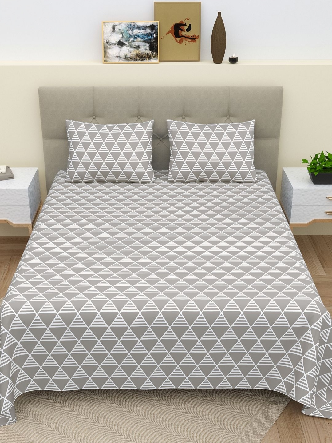 

BELLA CASA Grey & White Geometric 220 TC King Bedsheet with 2 Pillow Covers