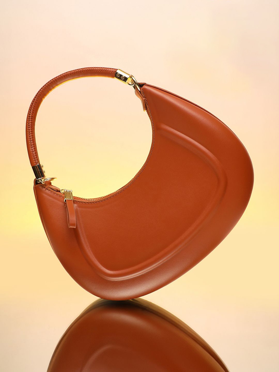 

HAUTE SAUCE by Campus Sutra Colourblocked Leather Structured Shoulder Bag with Tasselled, Brown