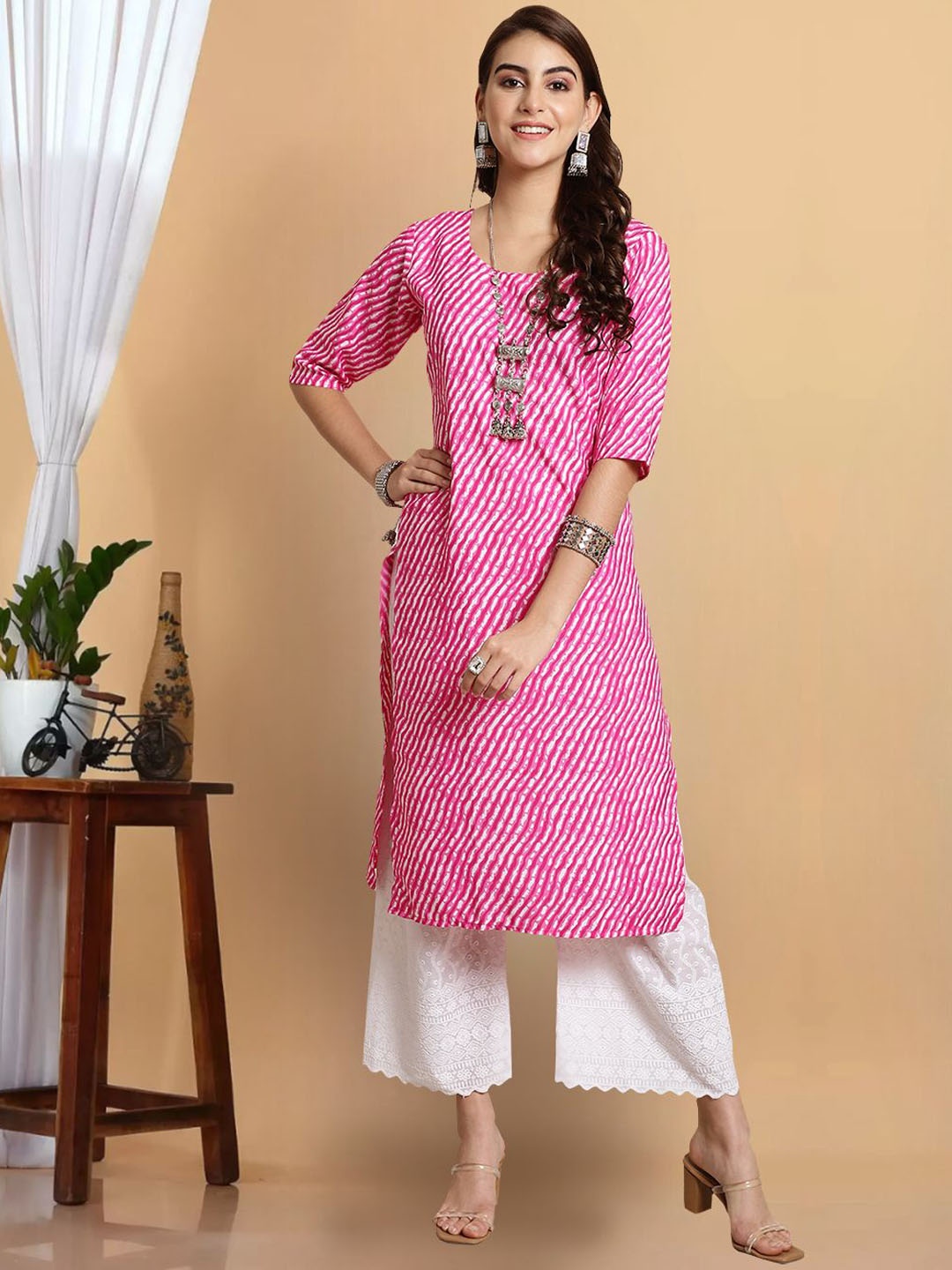 

7Threads Leheriya Printed Straight Kurta, Pink