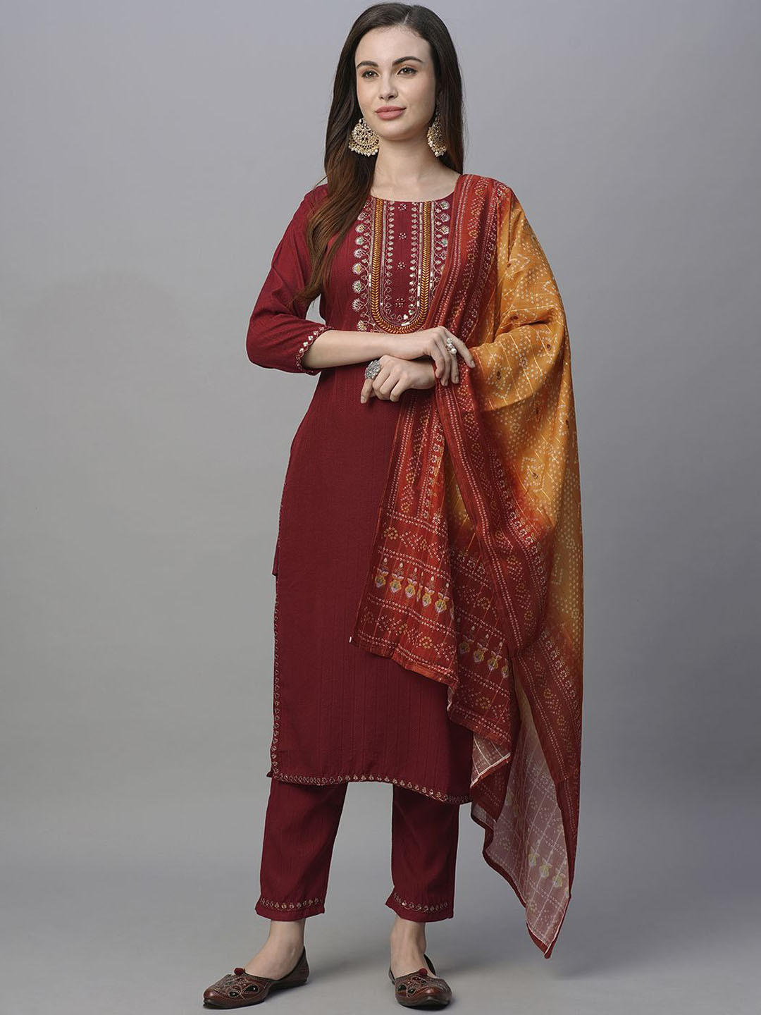 

Kiana Women Floral Embroidered Regular Thread Work Pure Cotton Kurta with Trousers & With Dupatta, Maroon