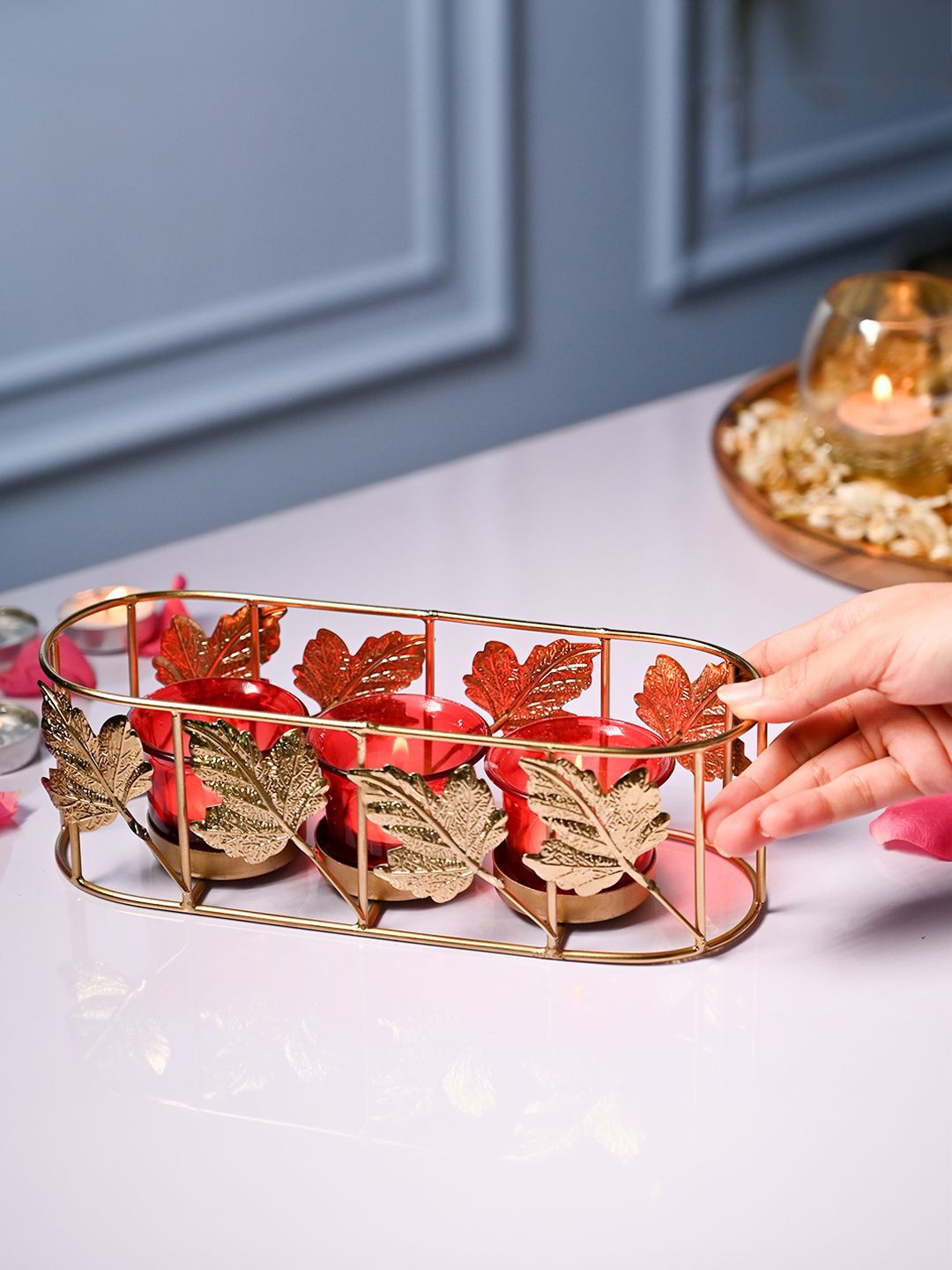 

MARKET99 Gold-Toned Candle Holder