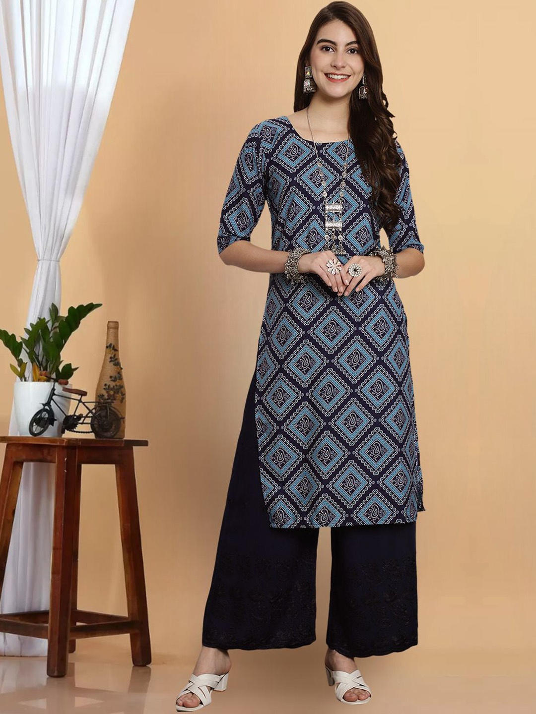 

7Threads Ethnic Motifs Printed Round Neck Short Sleeves Straight kurta, Navy blue
