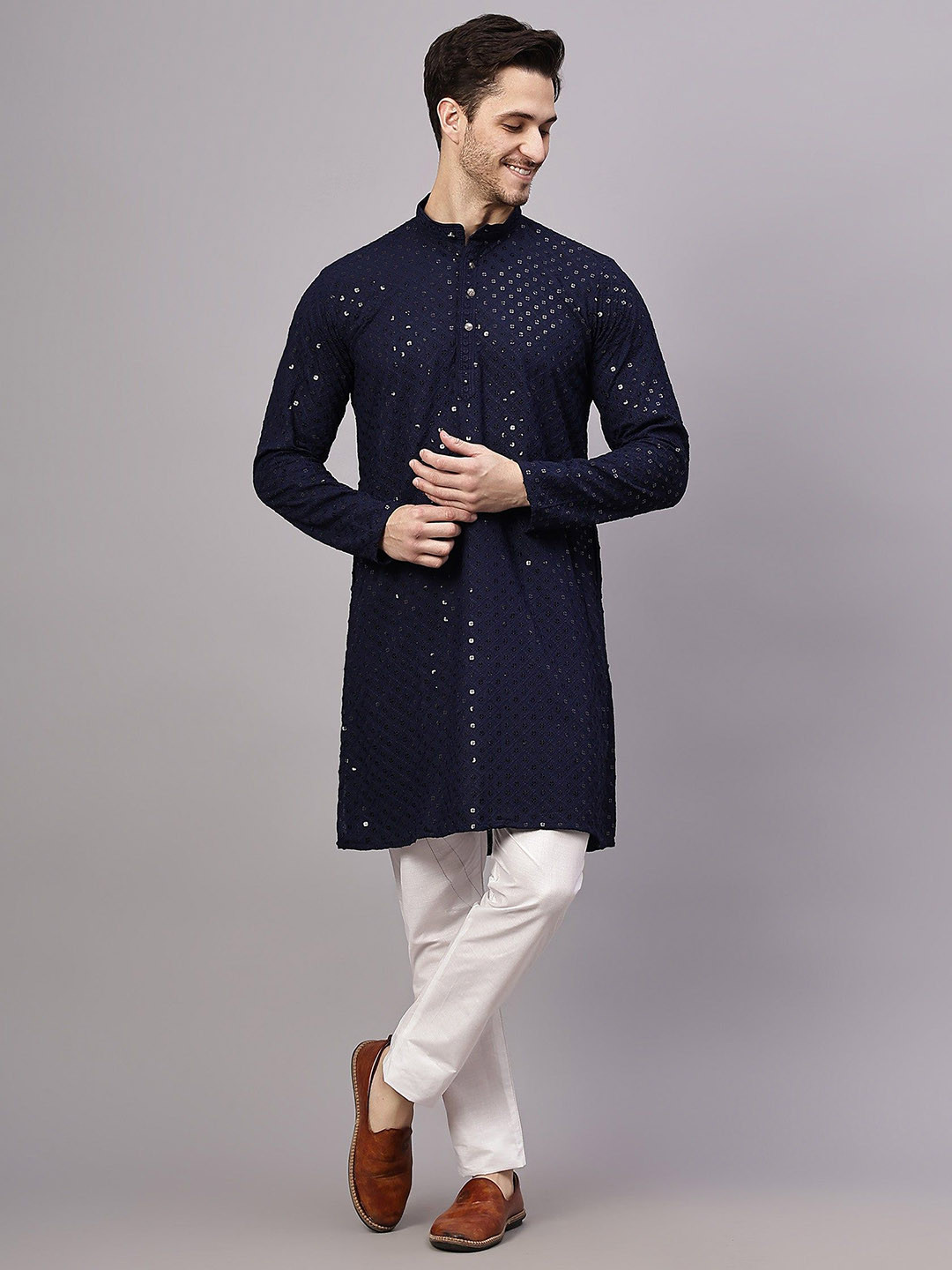 

Yugnik Men Embroidered Regular Sequinned Kurta with Pyjamas, Navy blue