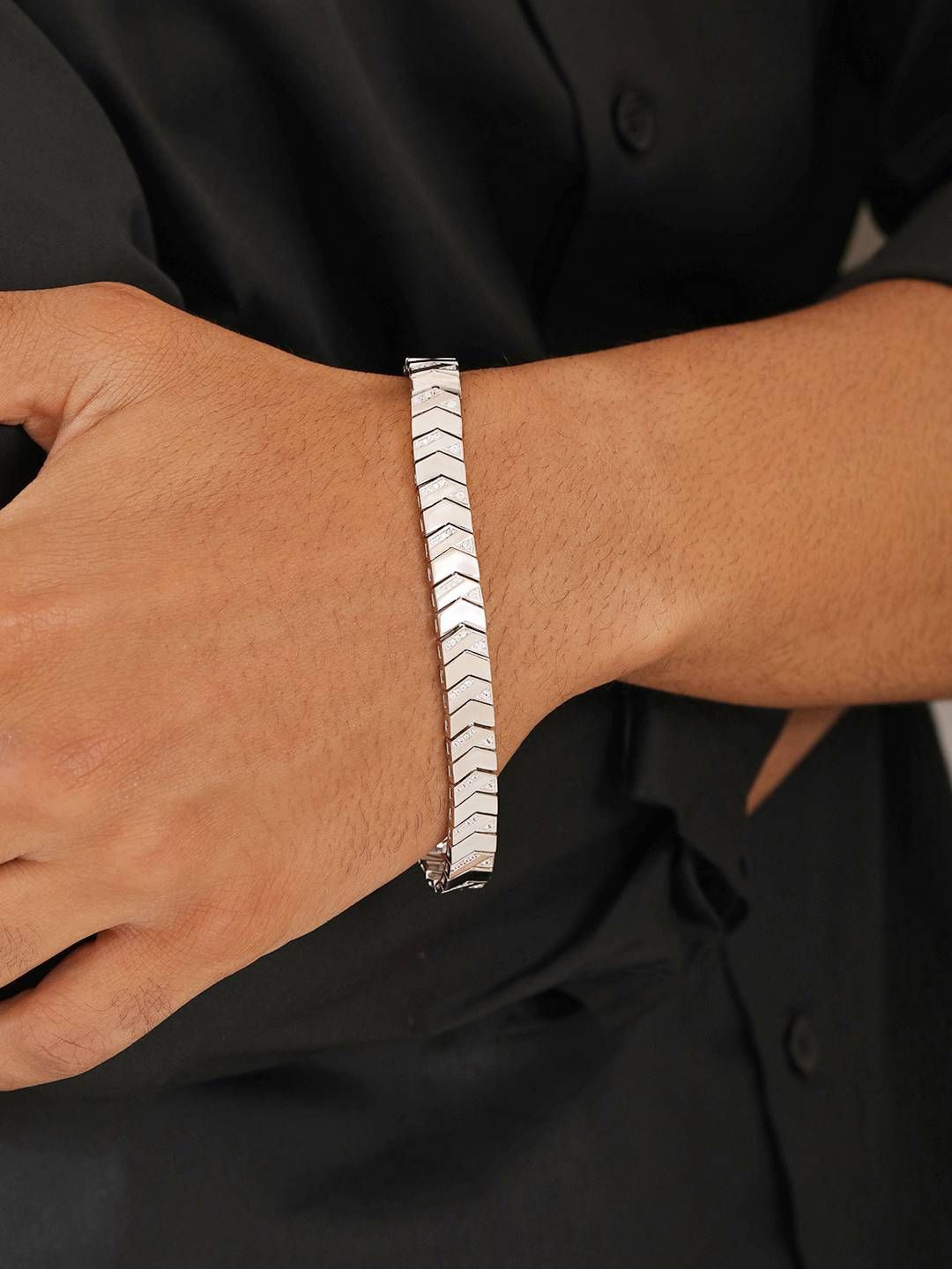 

Zavya Men Sterling Silver Rhodium-Plated Wraparound Bracelet