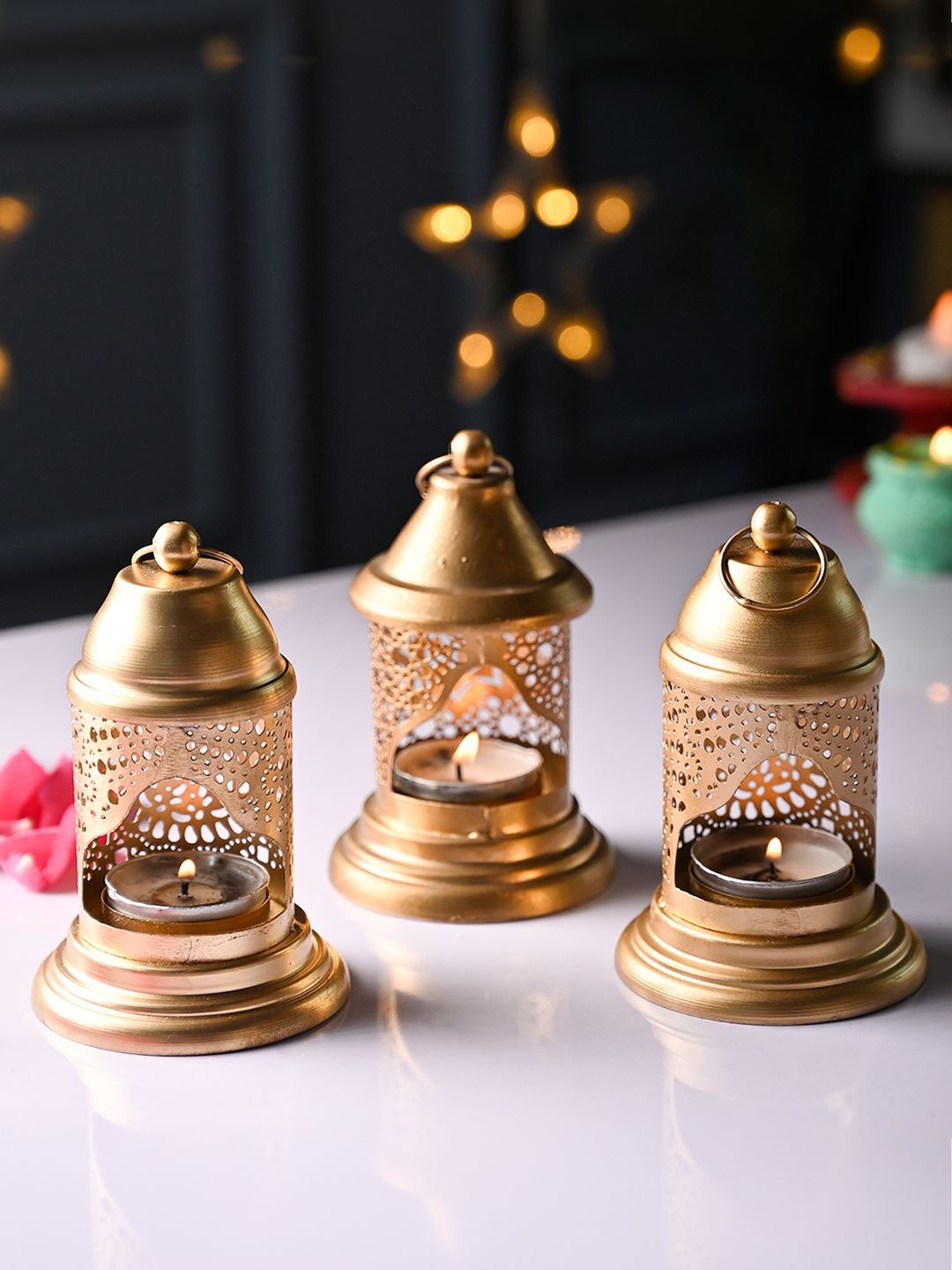 

MARKET99 Gold-Toned Set of 3 Candle Holder