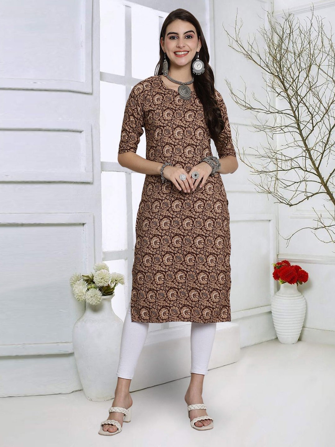 

7Threads Geometric Printed Round Neck Straight Kurta, Beige