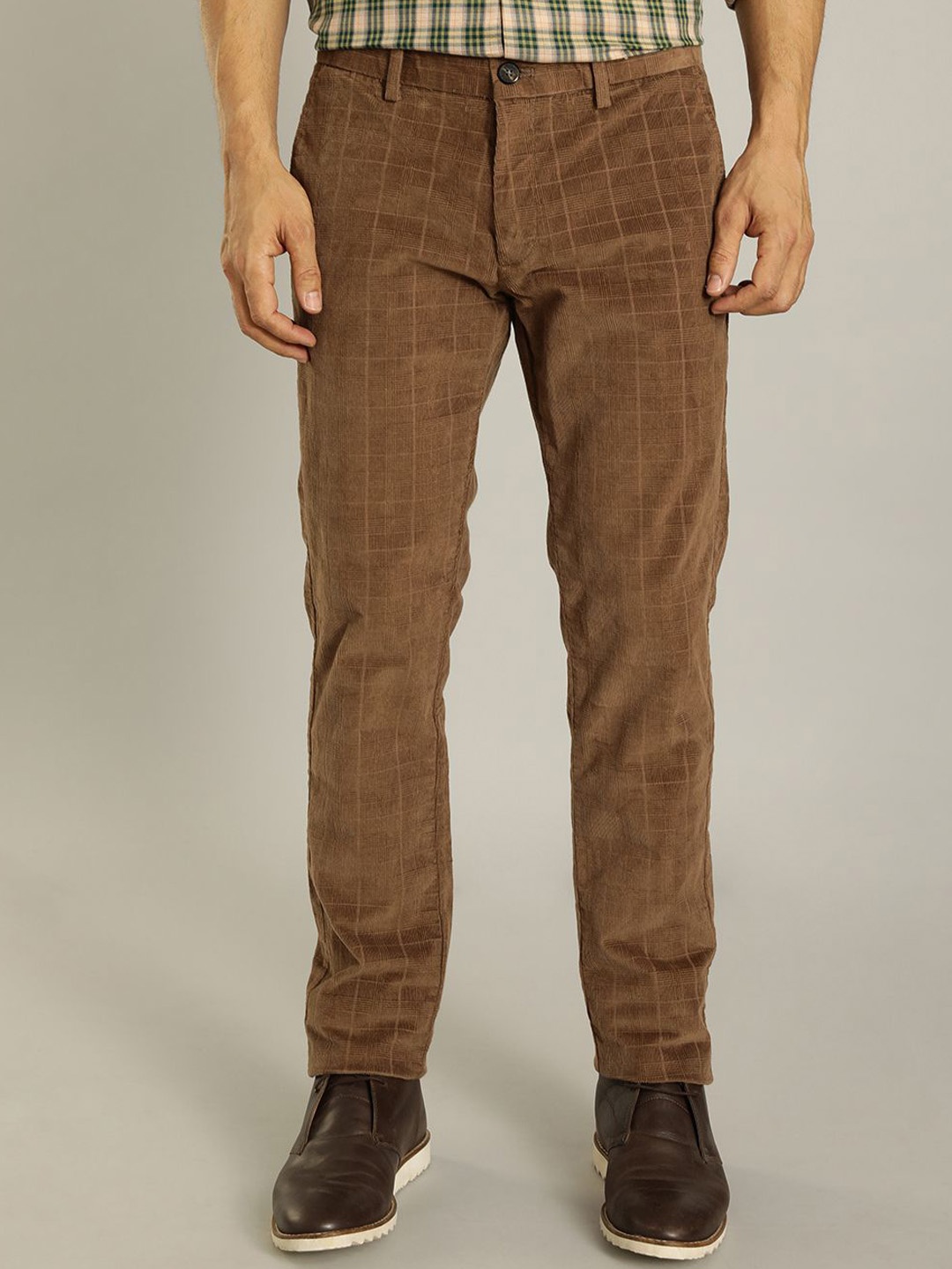 

Indian Terrain Men Brooklyn Slim Fit Trousers, Brown