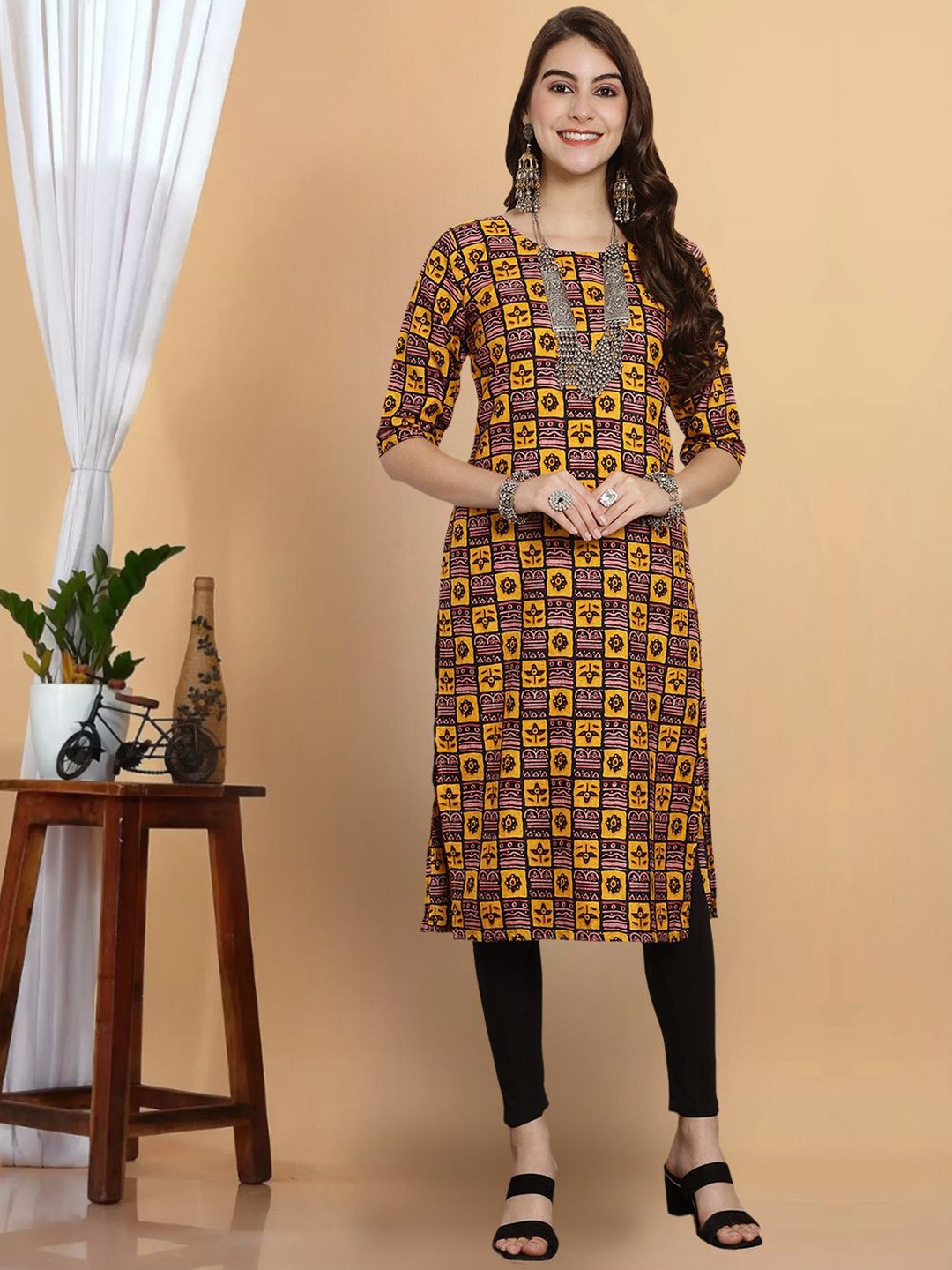 

7Threads Geometric Printed Round Neck Straight Kurta, Black