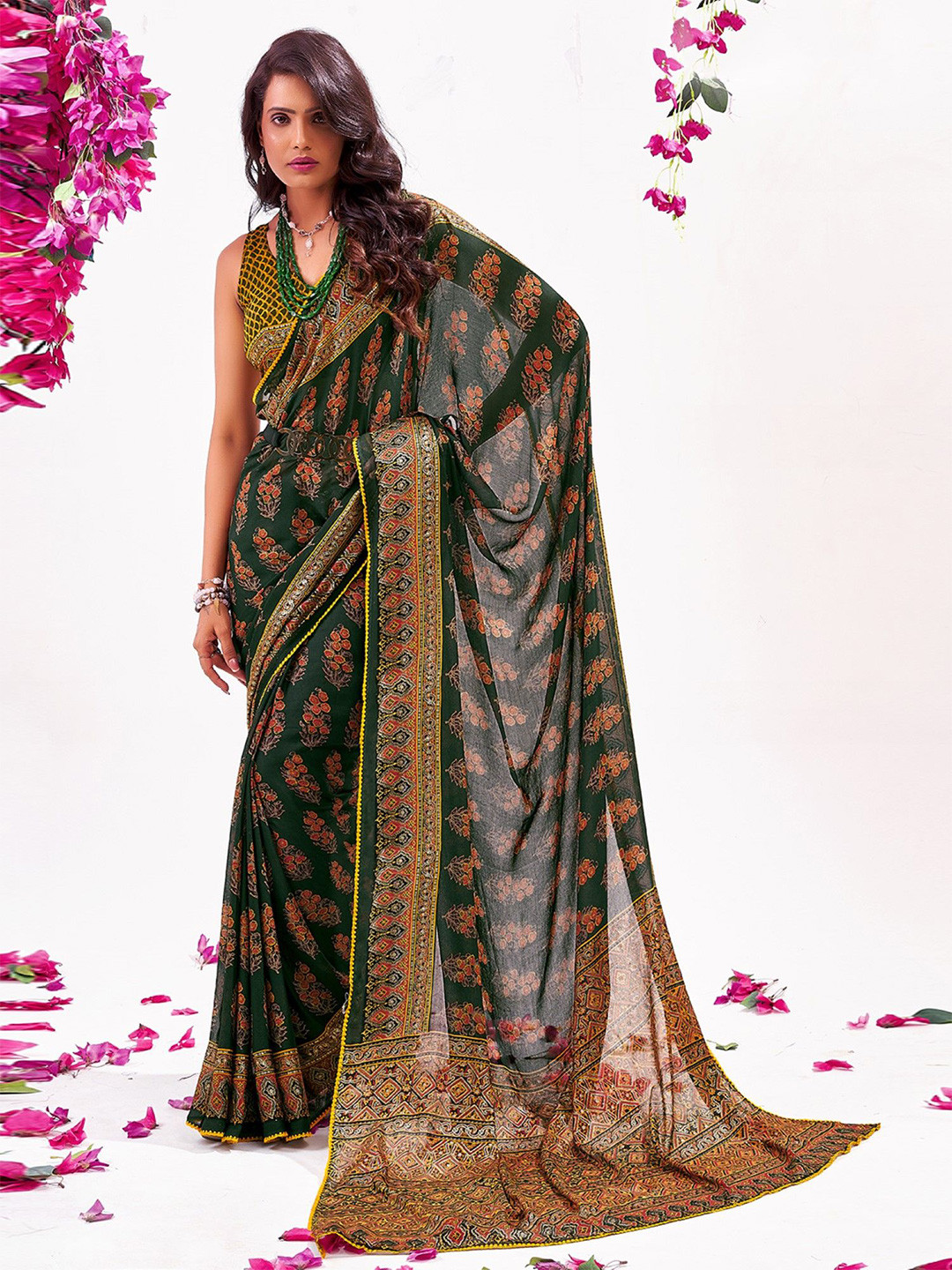 

Mitera Printed Floral Saree, Green