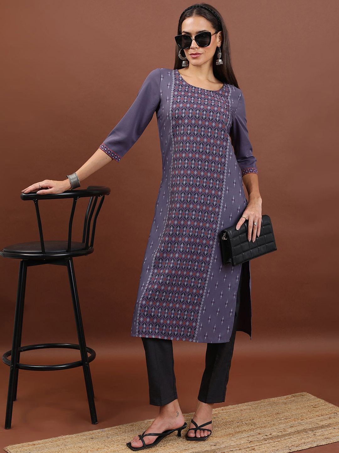 

Vishudh Women Geometric Flared Sleeves Thread Work Kurta, Purple