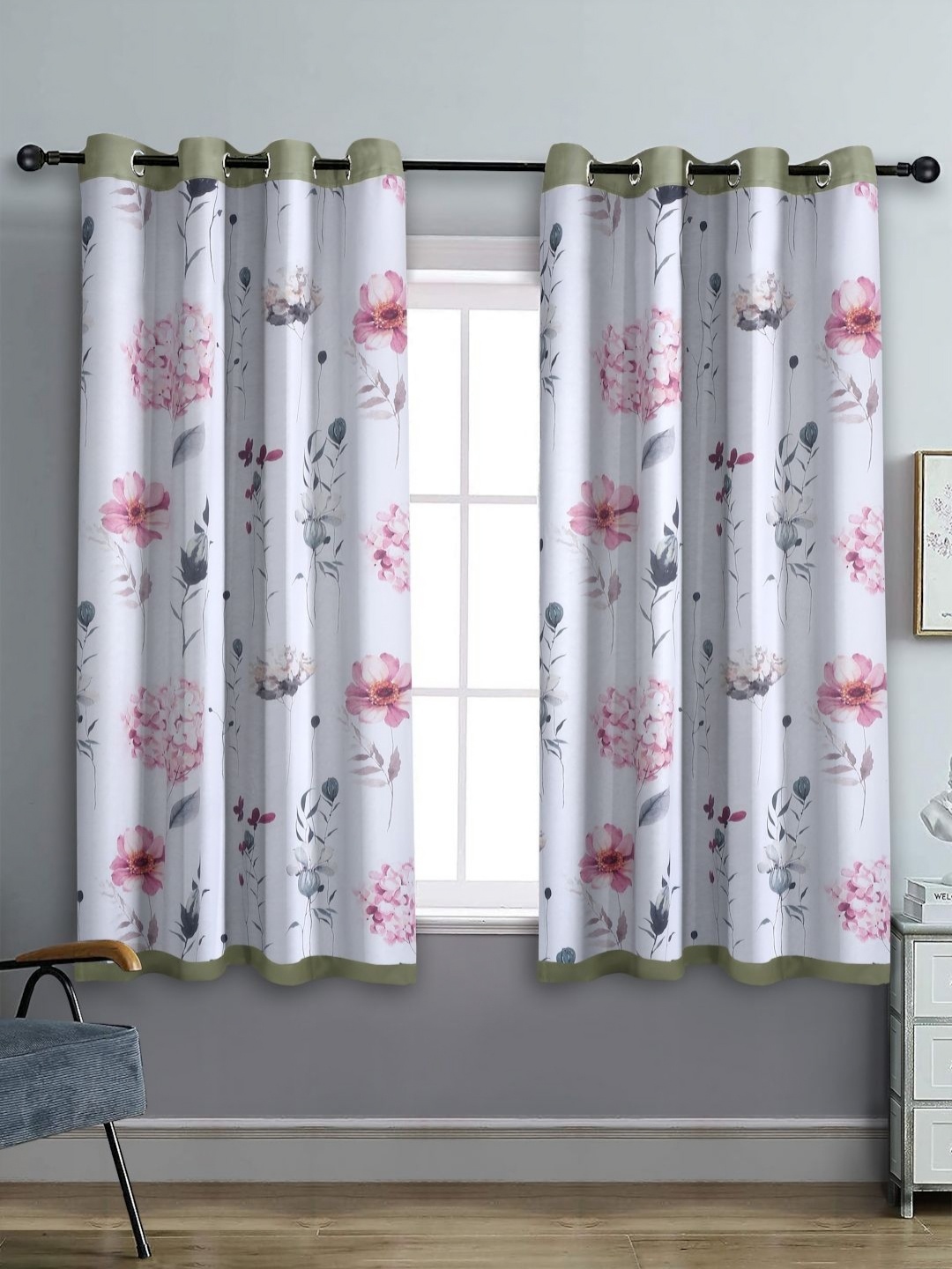 

Aura White & Pink Set of 2 Floral Black Out Window