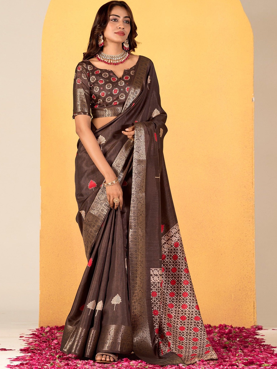 

MySilkLove Printed Floral Zari Saree, Brown