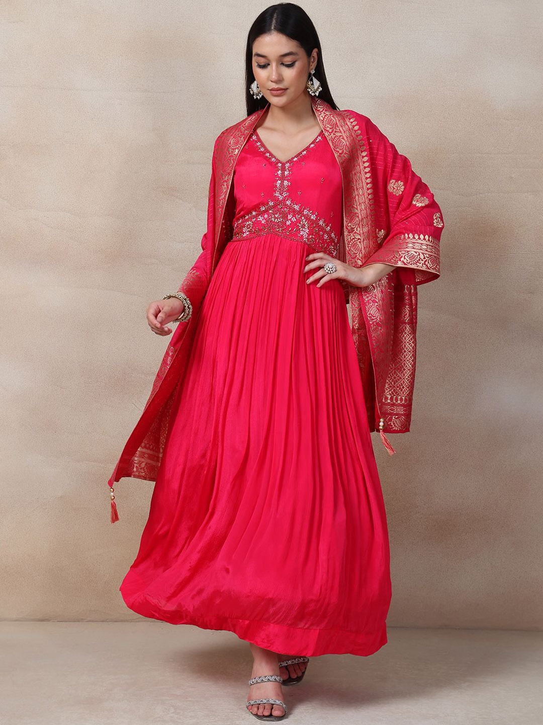 

Rang by Indya Women Geometric Embroidered Flared Sleeves Sequinned Kurta, Pink