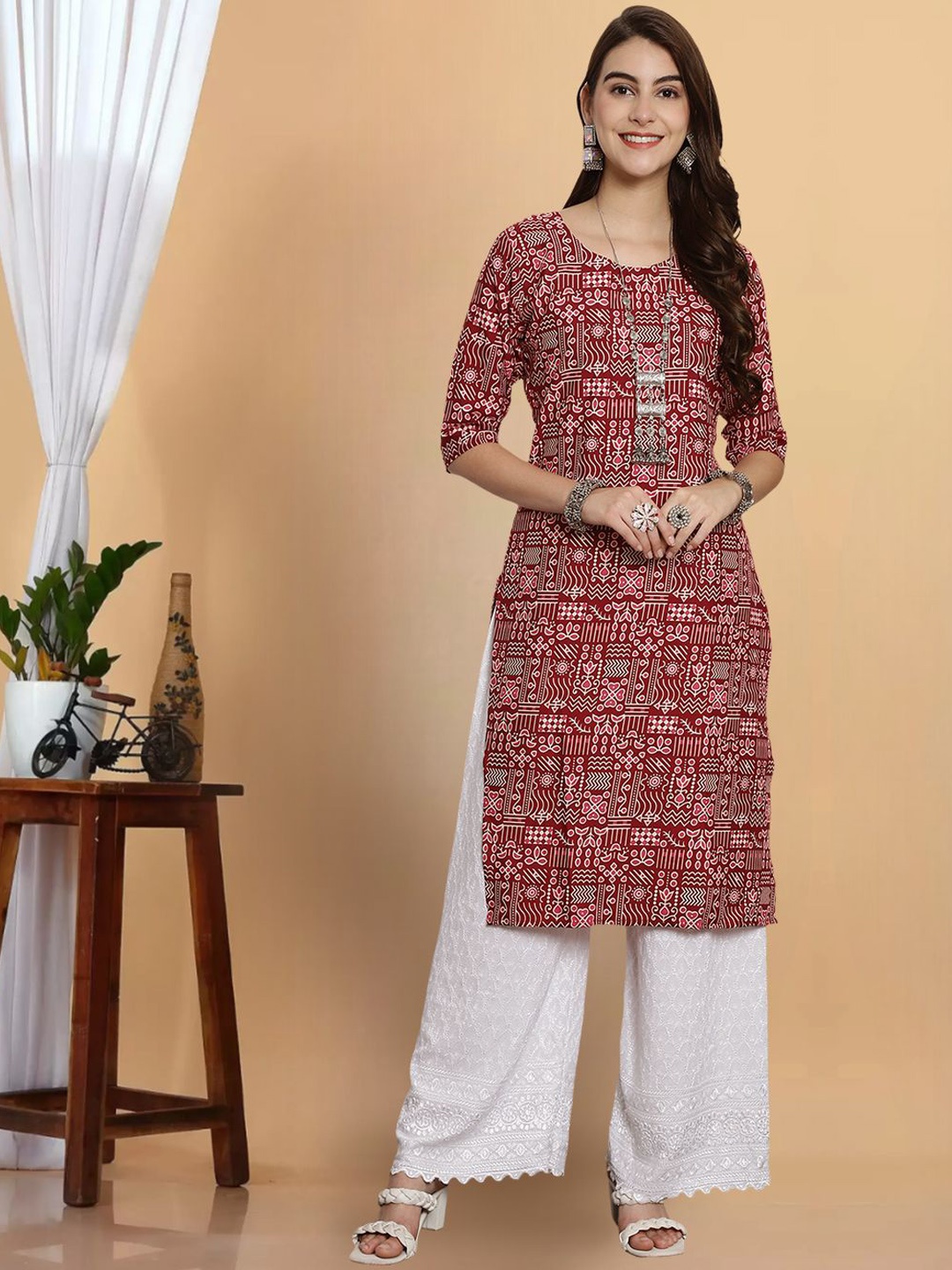 

7Threads Floral Printed Straight Kurta, Maroon