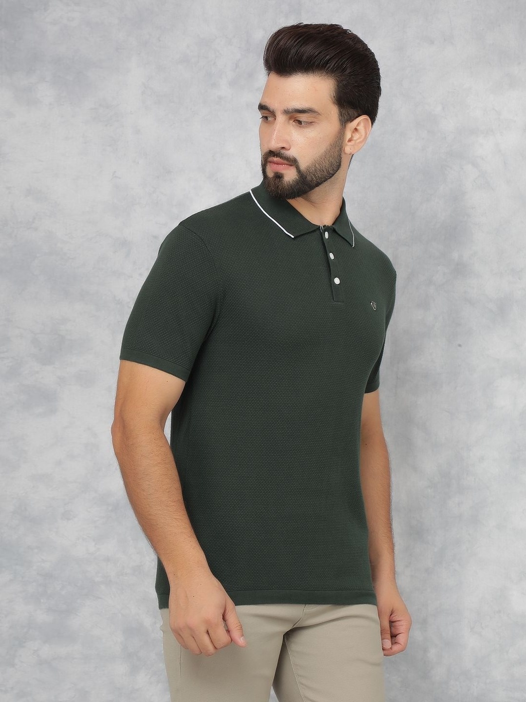 

Crimsoune Club Men Polo Collar Applique Slim Fit T-shirt, Green