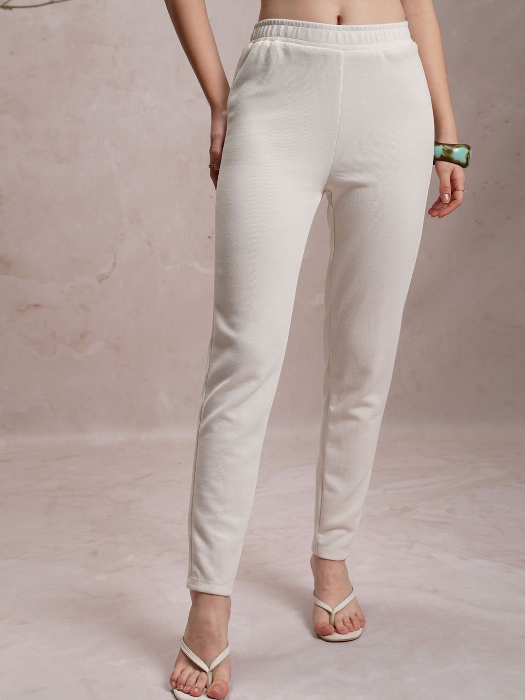 

Vishudh Women Trousers, Cream