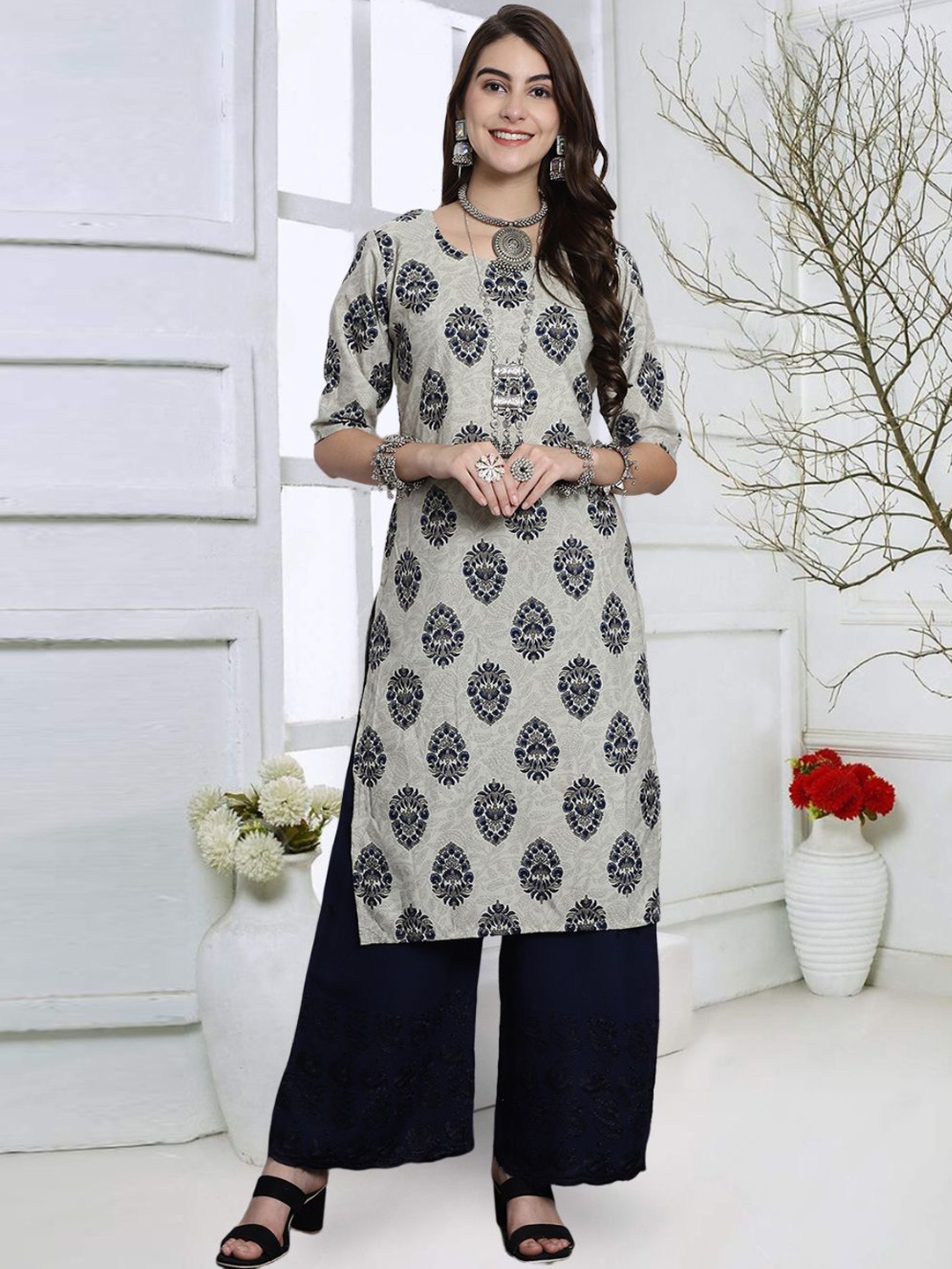 

7Threads Ethnic Motifs Printed Round Neck Crepe Straight Kurta, Grey