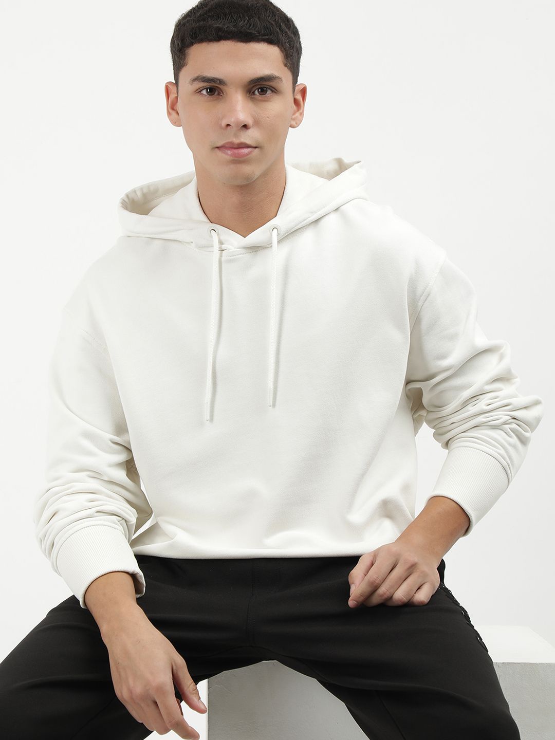 

Calvin Klein Jeans Men Hooded Sweatshirt, Beige