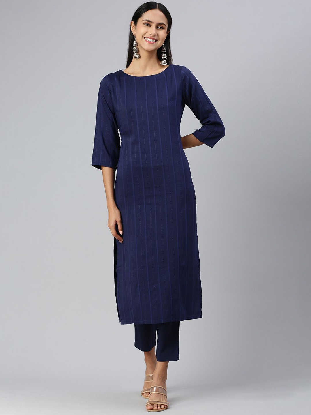 

HRITIKA Striped Sequinned Round Neck Straight Kurta With Trousers, Navy blue