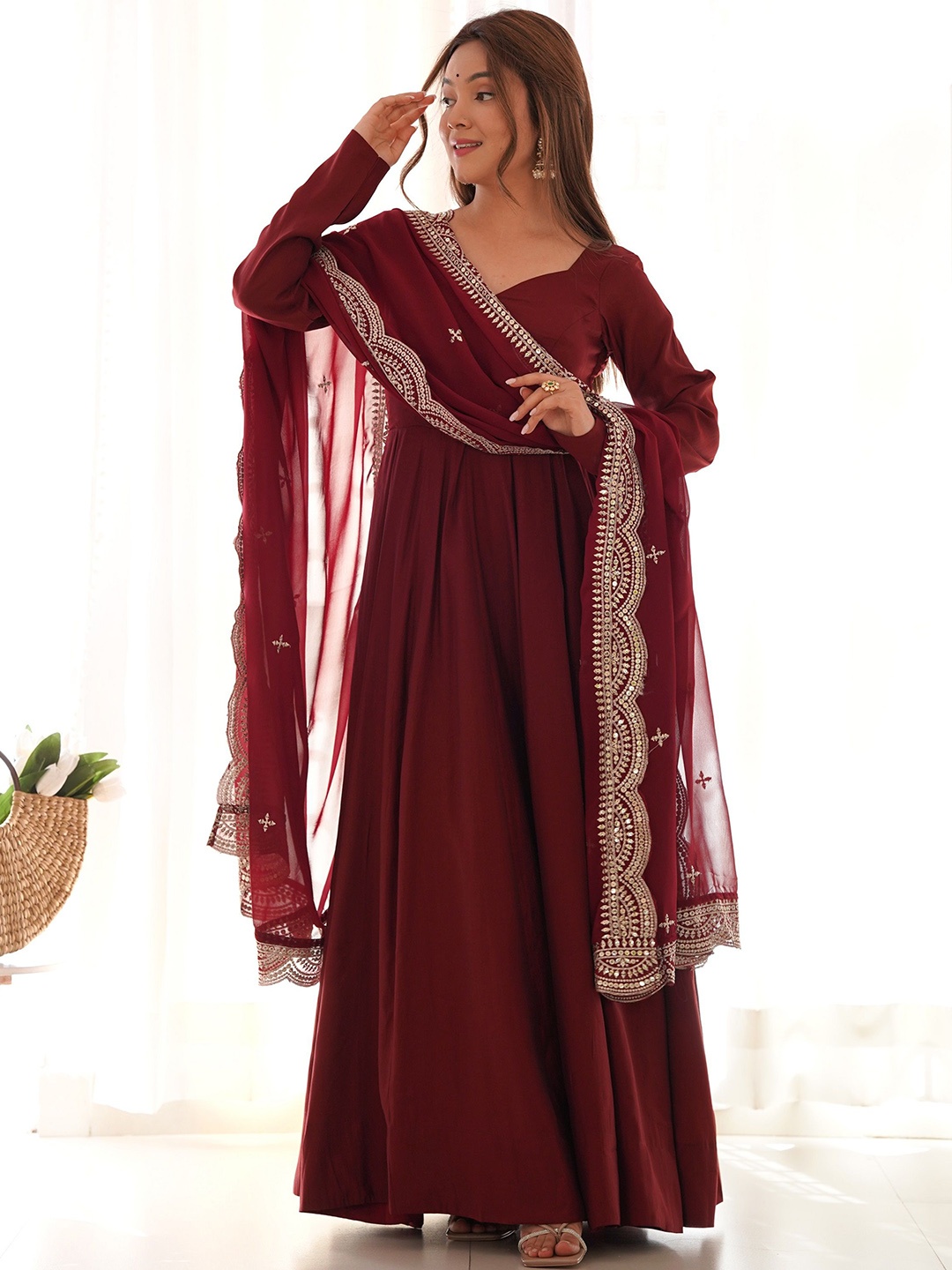 

CaniBani Women Regular Kurta with Trousers & With Dupatta, Maroon
