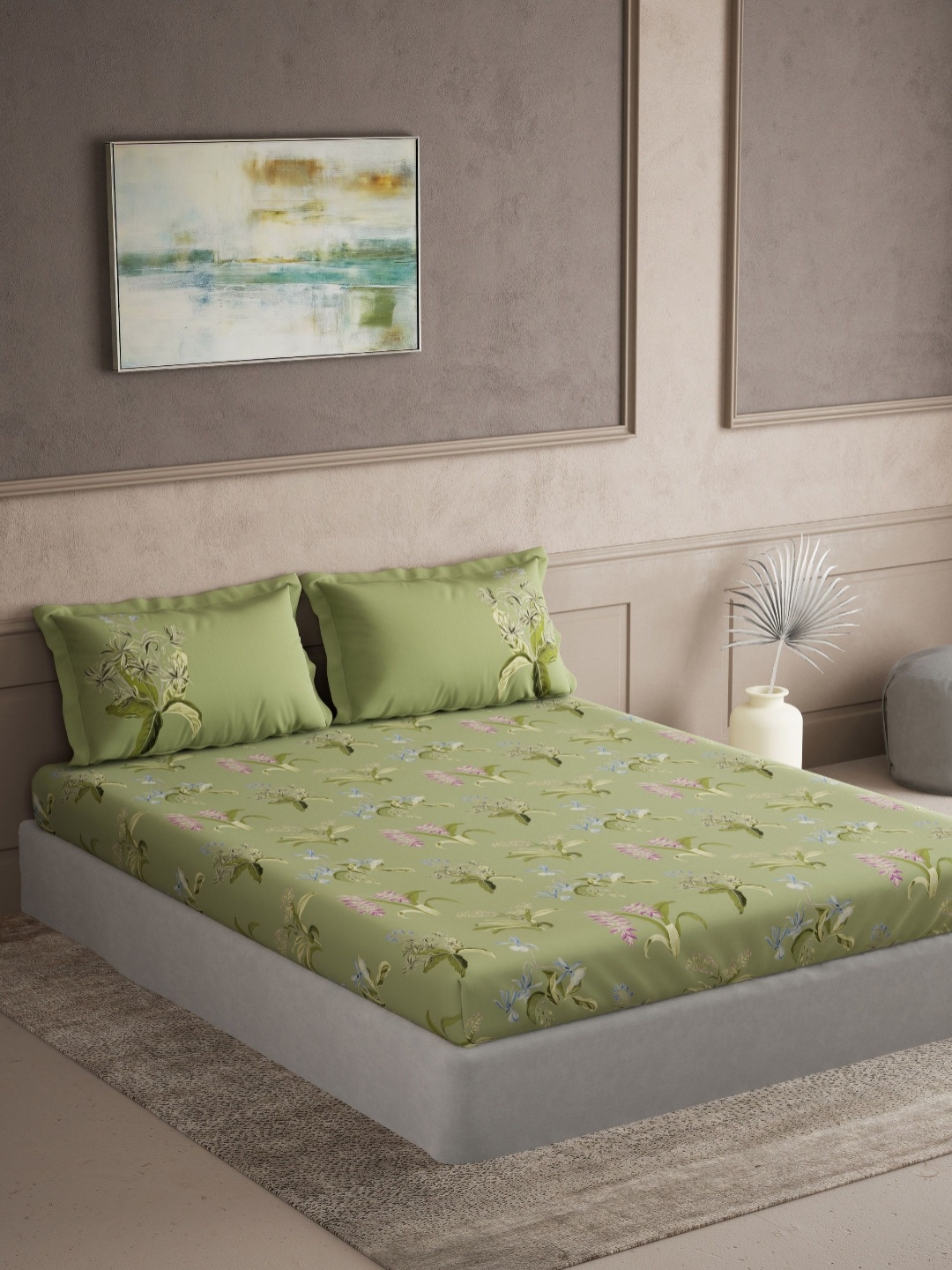 

DDecor Green & Pink Floral 144 TC Queen Bedsheet with 2 Pillow Covers