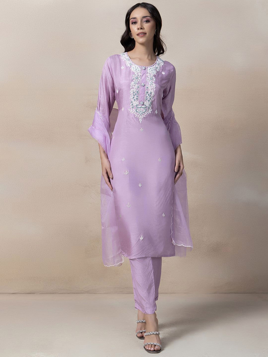 

Rang by Indya Women Floral Embroidered Regular Beads and Stones Kurta with Trousers & With Dupatta, Purple