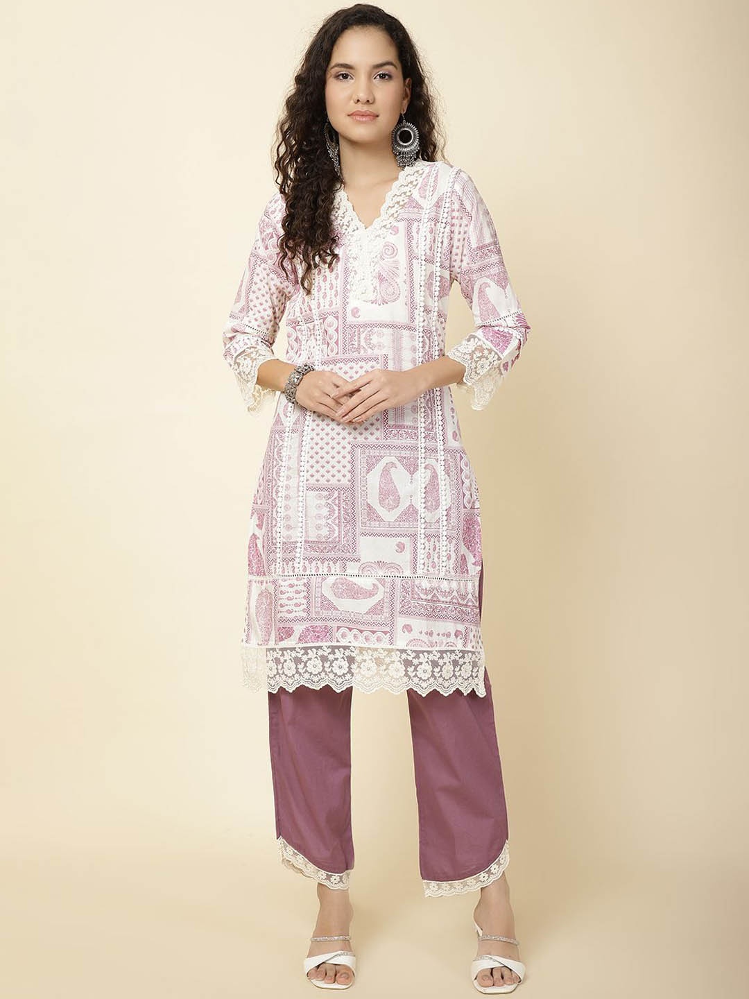 

Meena Bazaar Women Ethnic Motifs Printed Regular Kurta with Trousers, Cream