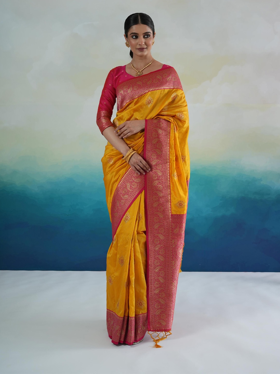 

Dori Woven Design Zari Silk Blend Banarasi Saree, Yellow