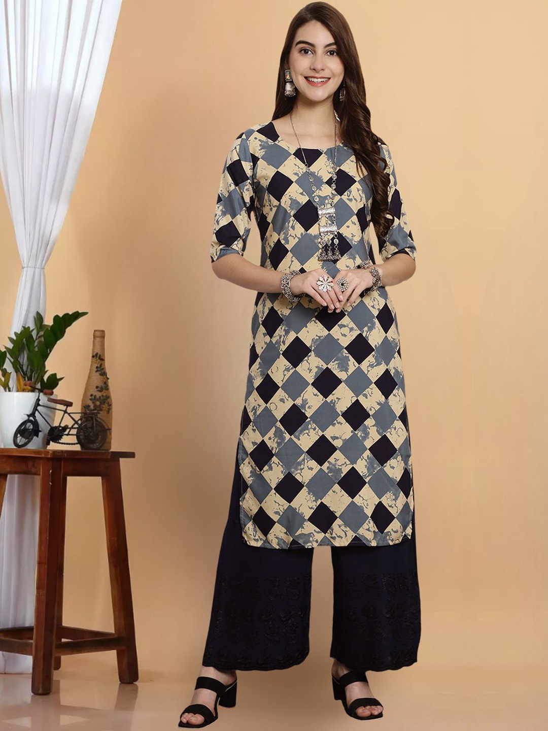 

7Threads Geometric Printed Round Neck Straight Kurta, Beige