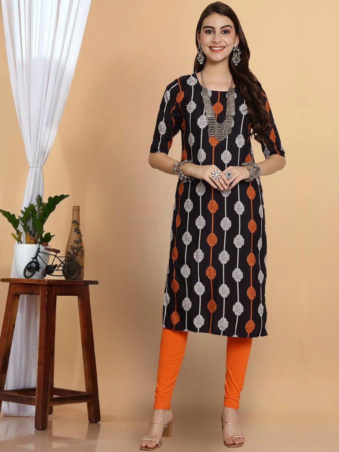 

7Threads Printed Flared Sleeves Thread Work Floral Crepe Anarkali Kurta, Black