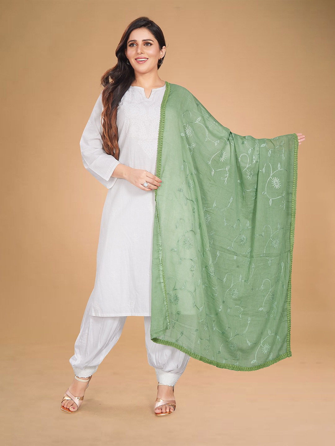 

Rani Saahiba Floral Embroidered Thread Work Cotton Dupatta, Green
