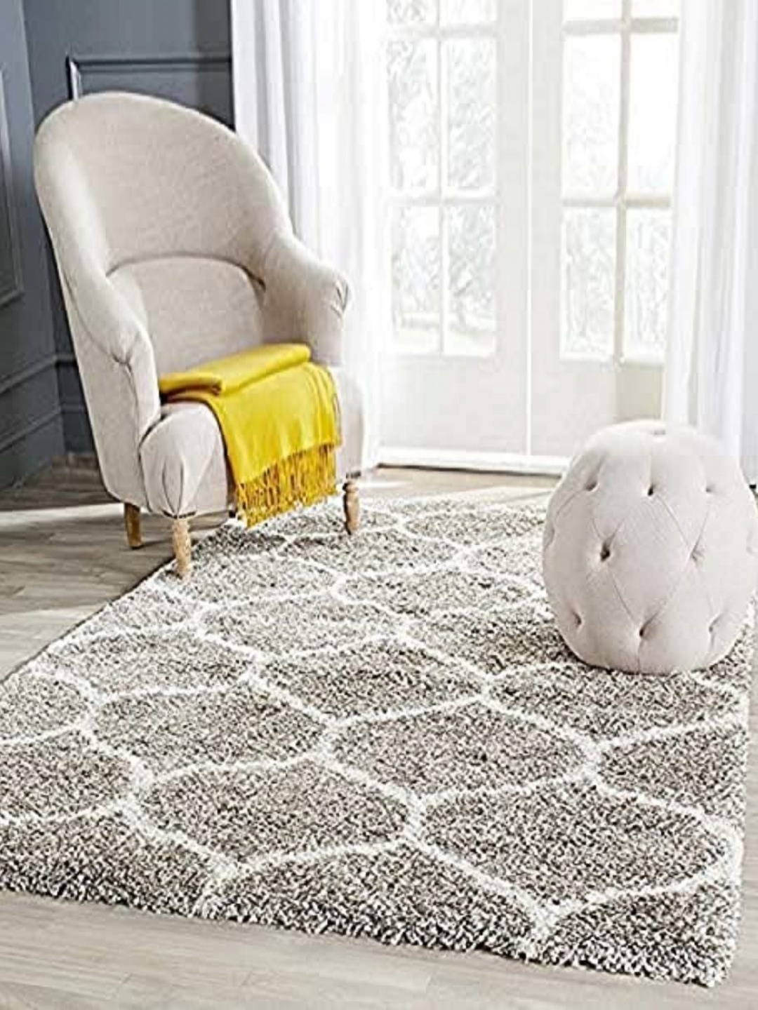 

Banchmark Home Furnishings Grey Geometric Handmade Polypropylene Carpet