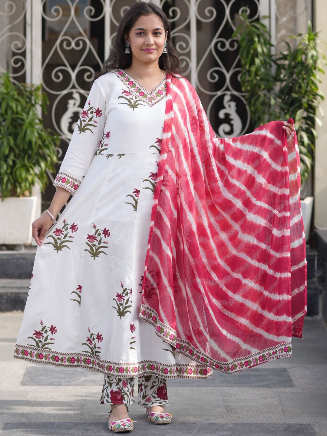 

JAIPURI BUNAAI Women Ethnic Motifs Printed Regular Kurta with Palazzos & With Dupatta, White