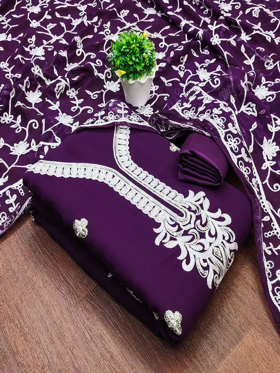 

Lilots Embroidered Unstitched Dress Material, Violet