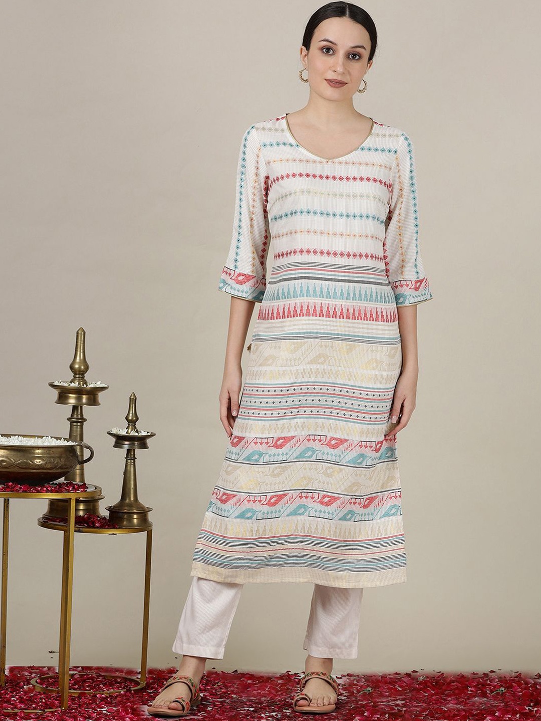 

AURELIA Women Tribal Sequinned Kurta, Off white