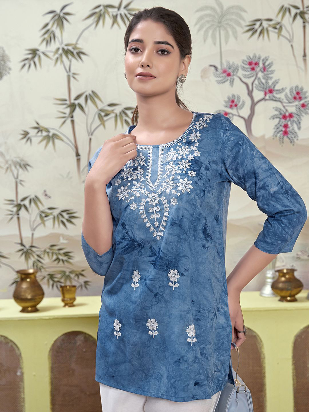 

Selvia Floral Embroidered Chikankari Straight Kurti, Blue