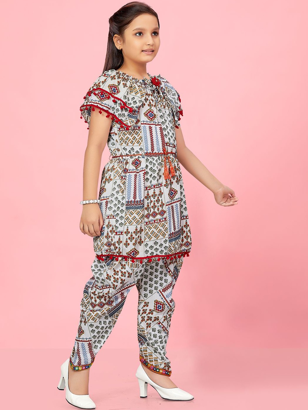 

BAESD Girls Printed Regular Kurti with Patiala, Red