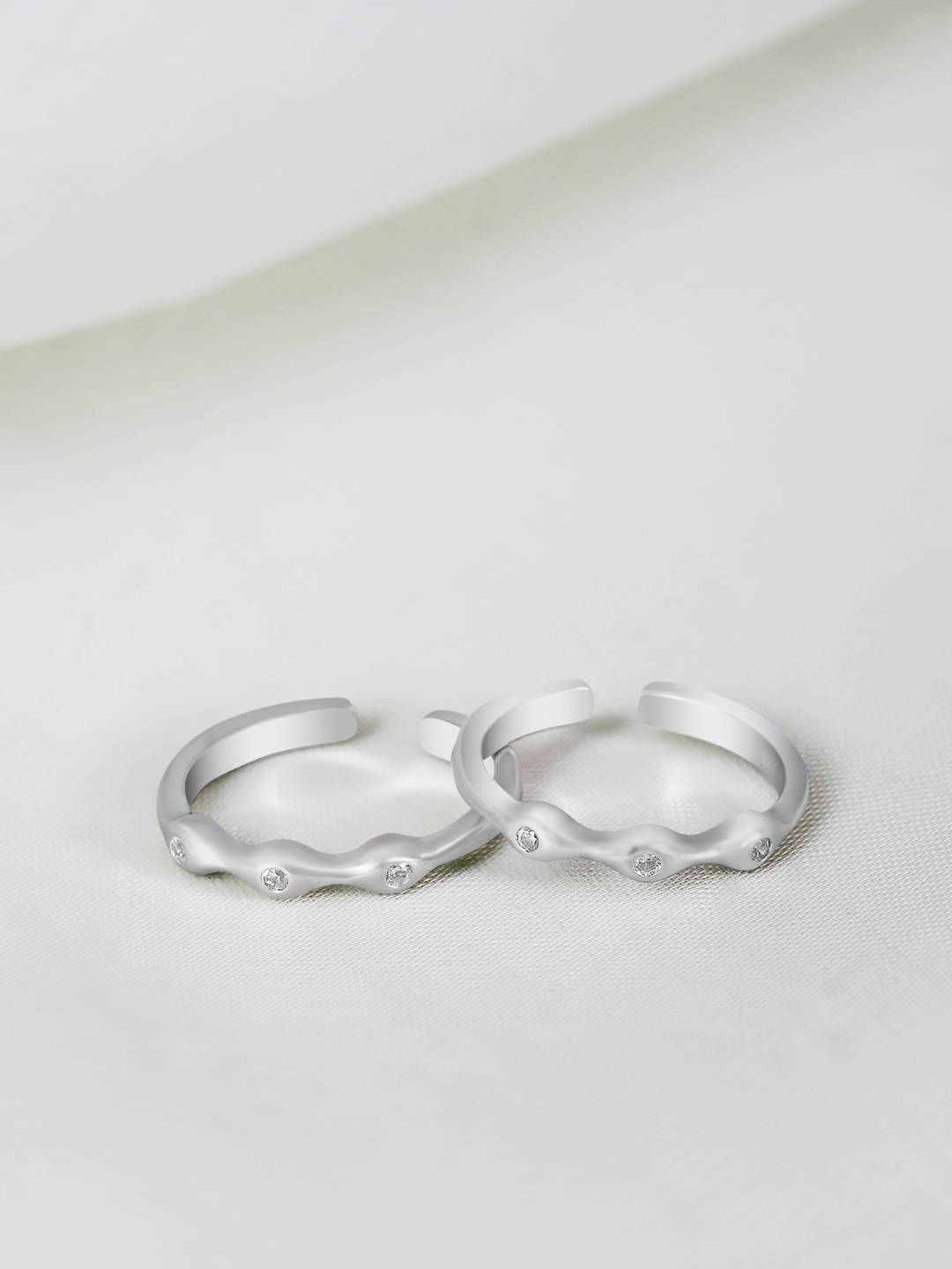 

Zavya Rhodium-Plated Toe Rings, Silver