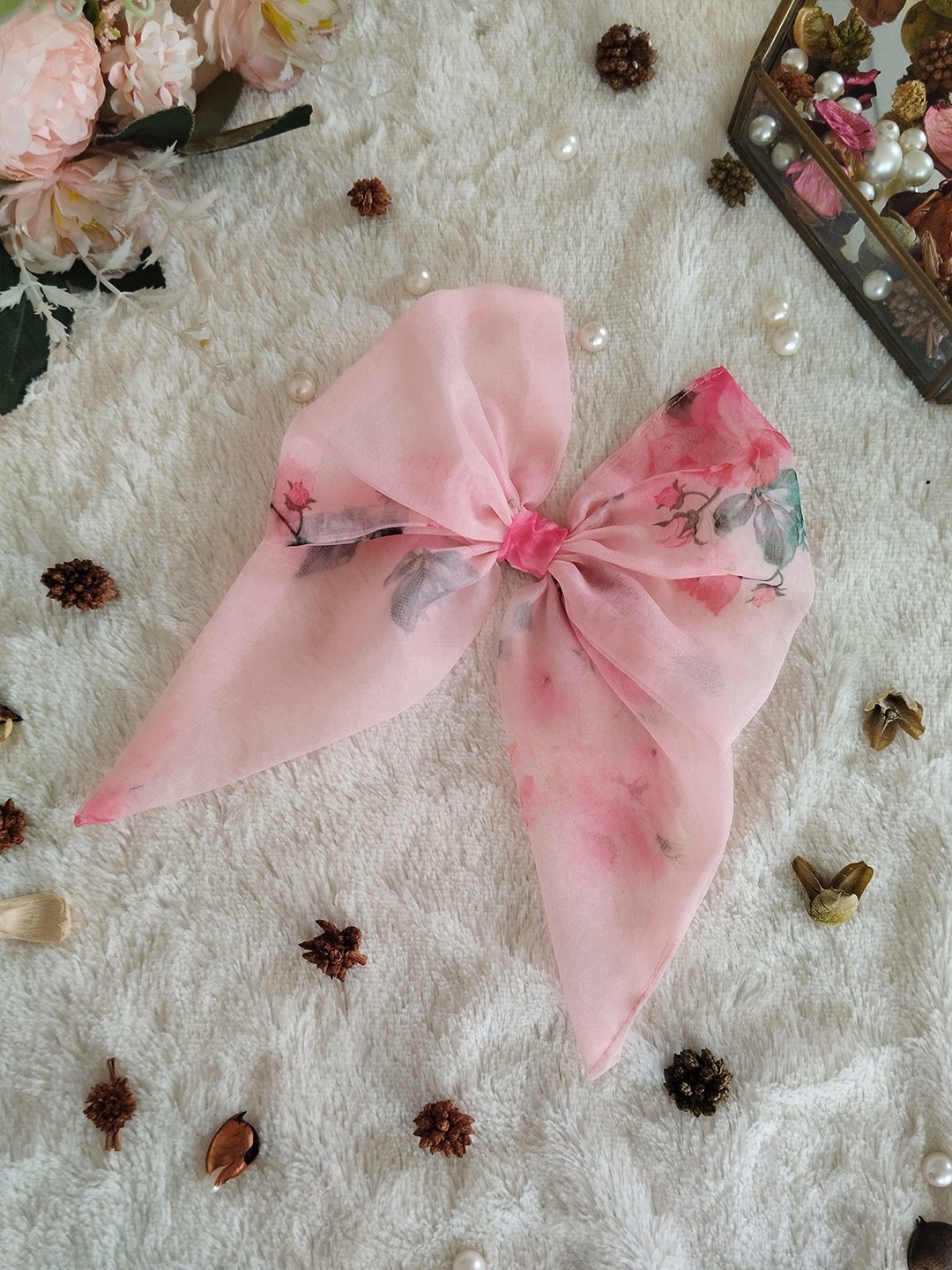 

LABEL KANUPRIYA Women FloralHair Bow Clip, Pink