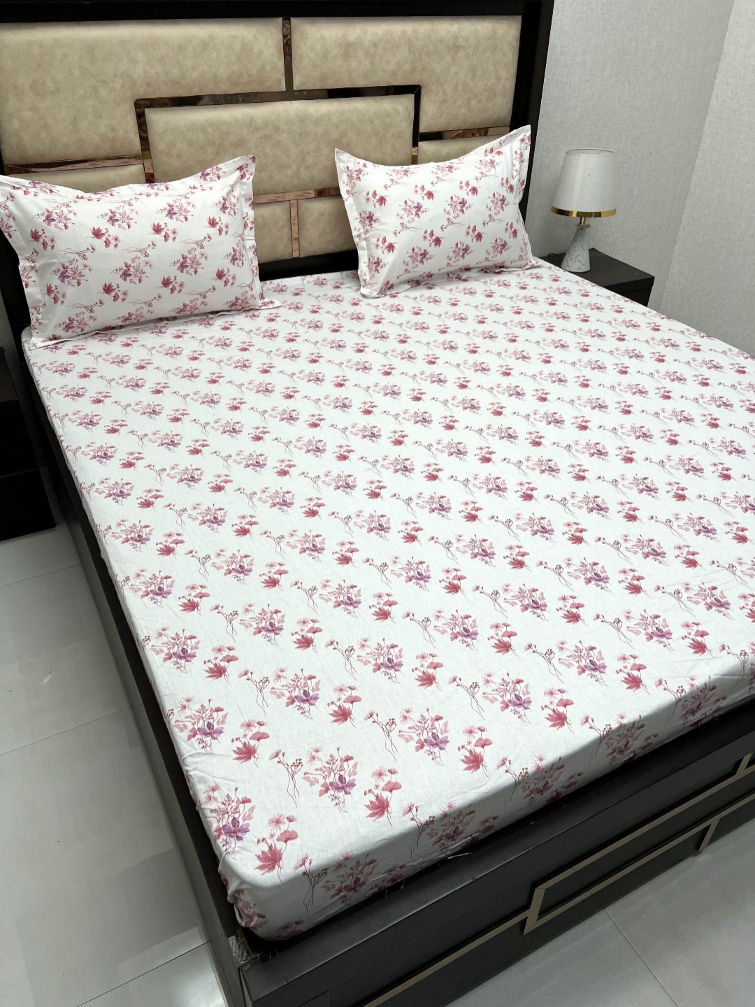 

Pure Decor White & Pink Floral 300 TC King Bedsheet with 2 Pillow Covers