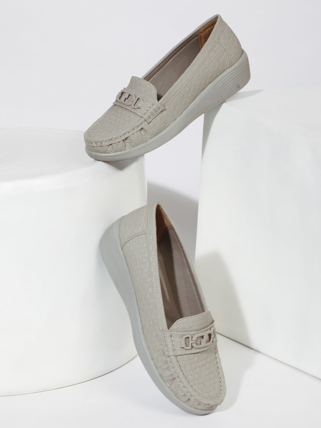 

VALIOSAA Women Woven Design Slip-On Loafers, Grey