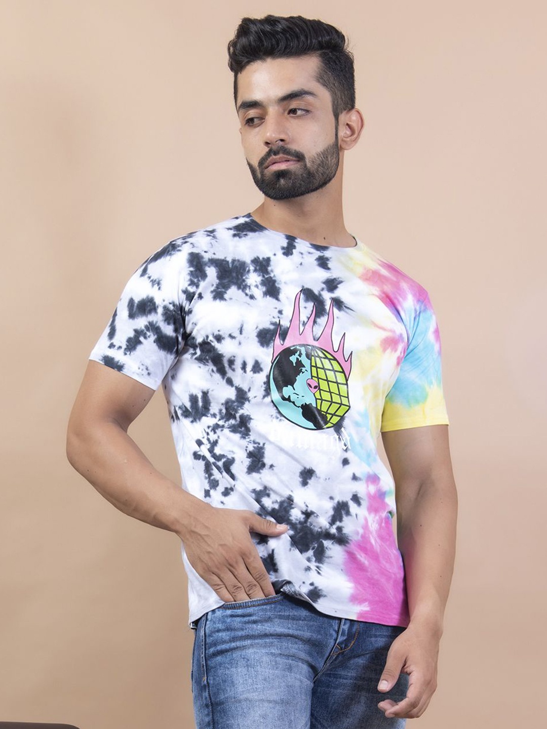 

Tistabene Men Dyed Tropical Pockets T-shirt, Multi