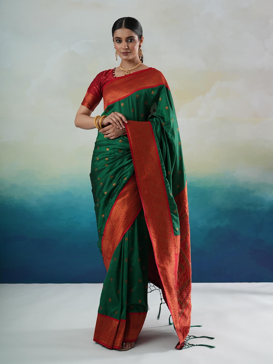 

Dori Woven Design Zari Silk Blend Banarasi Saree, Green