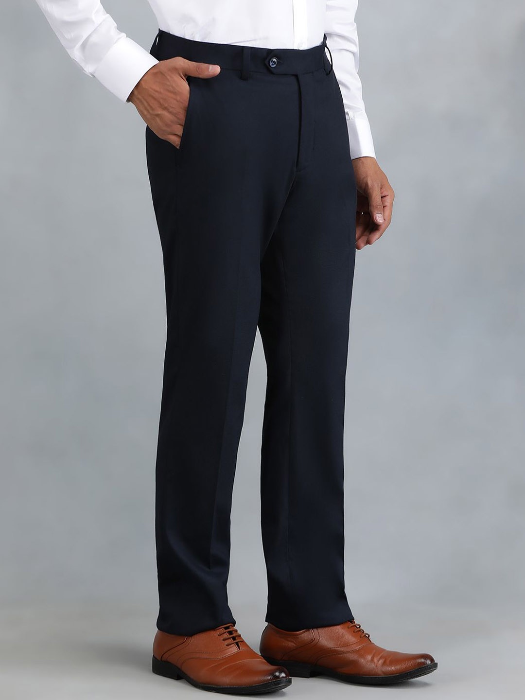 

Greenfibre Men Solid Slim Fit Formal Trousers, Navy blue