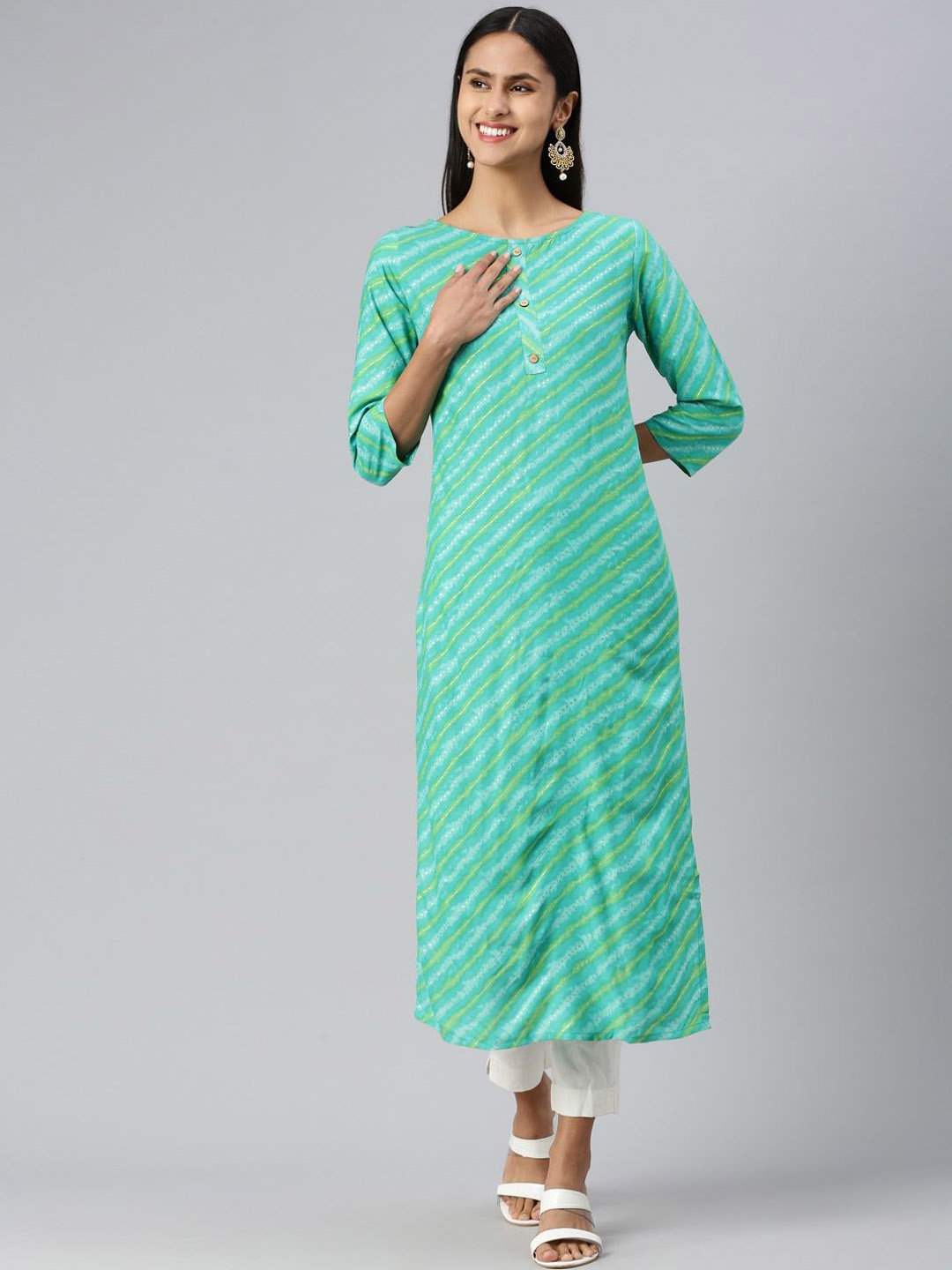 

HRITIKA Women Leheriya Striped Thread Work Anarkali Kurta, Blue