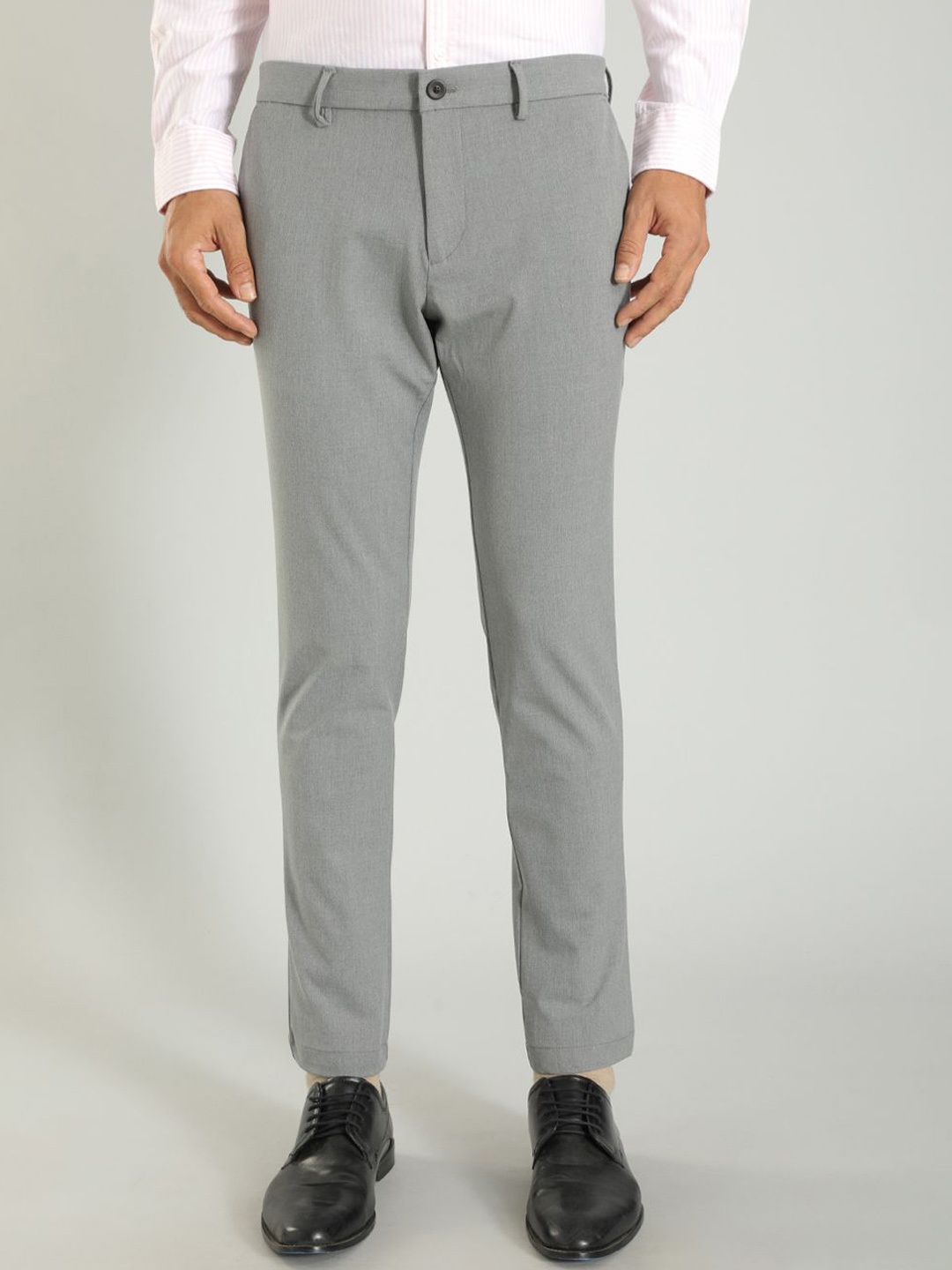 

Indian Terrain Men Urban - C Tapered Fit Trousers, Black